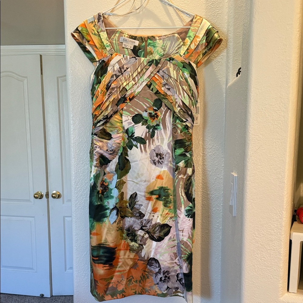 KAY UNGER Sz 8 NWT Silk Floral Dress Neiman Marcus. Fully lined. Stunning!